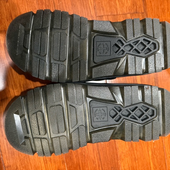 Dr. Martens Zebzag Anywair Suede Mules Size 42 EU - Picture 4 of 4